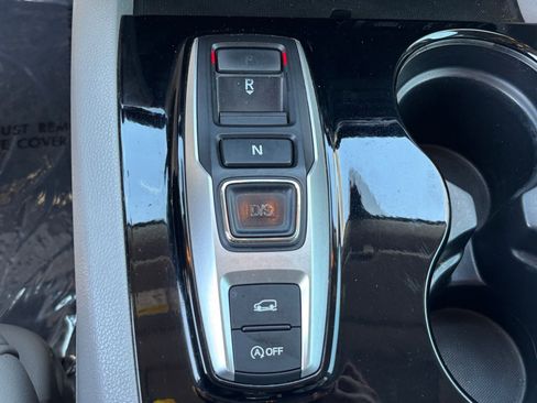 Certified 2018 Honda Pilot Touring image 28