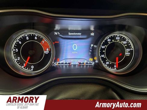 Used 2019 Jeep Cherokee Limited image 15