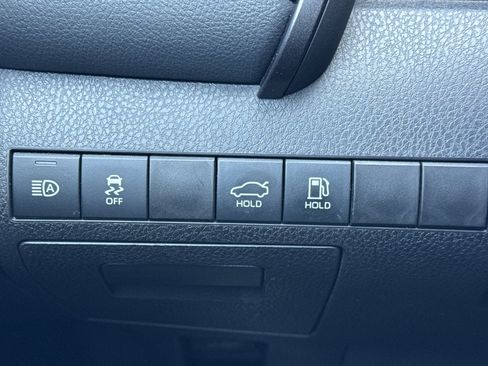 Used 2021 Toyota Camry SE FWD image 31