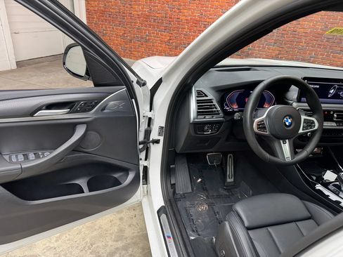 Used 2024 BMW X3 xDrive30i w/ Premium Package AWD/4WD image 8