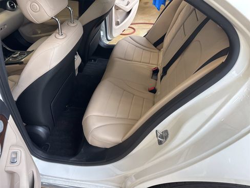 Used 2021 Mercedes-Benz C 300 Sedan image 15