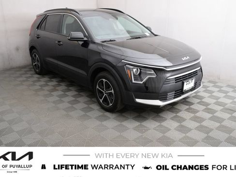 New 2026 Kia Niro EX FWD image 3