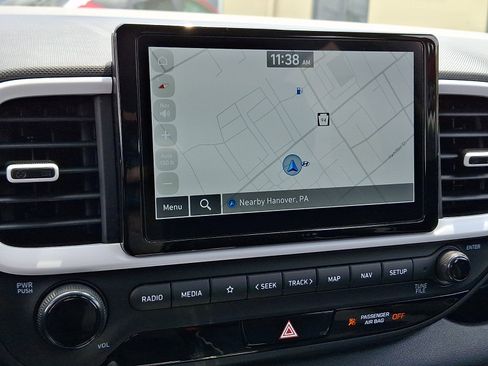 Certified 2025 Hyundai Venue Limited FWD image 23