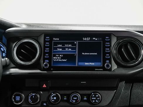 Certified 2020 Toyota Tacoma TRD Off-Road w/ Technology Package AWD/4WD image 14