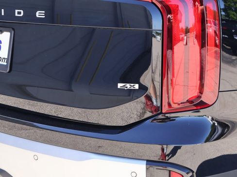 Used 2023 Kia Telluride S AWD/4WD image 8