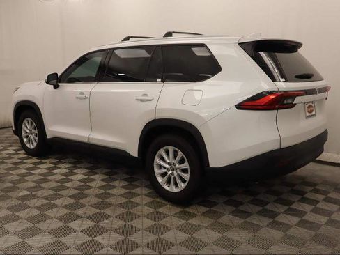 Used 2024 Toyota Grand Highlander XLE image 14