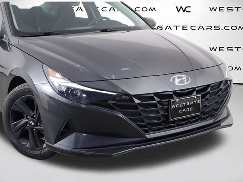 Used 2022 Hyundai Elantra SEL FWD image 42