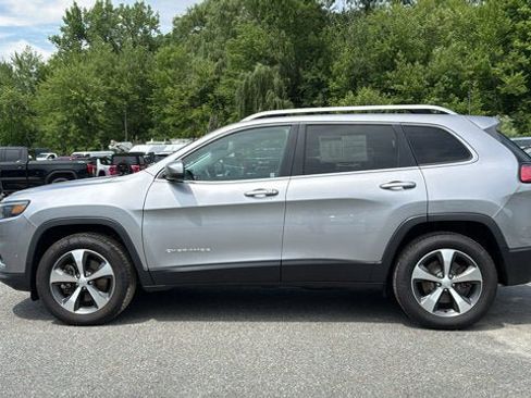 Used 2021 Jeep Cherokee Limited AWD/4WD image 4