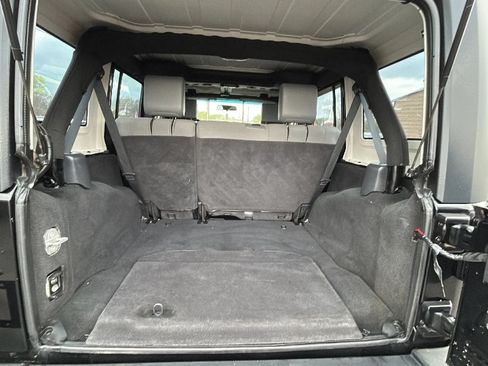 Used 2010 Jeep Wrangler Unlimited Sport w/ Trailer Tow Group AWD/4WD image 36