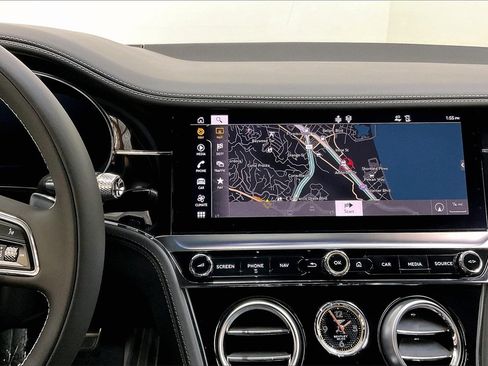 Used 2024 Bentley Continental GT V8 image 11