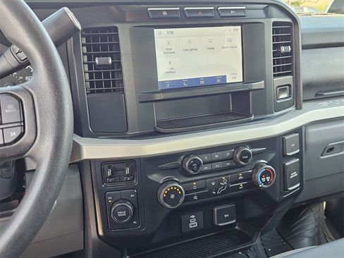 Used 2024 Ford F250 XLT image 9