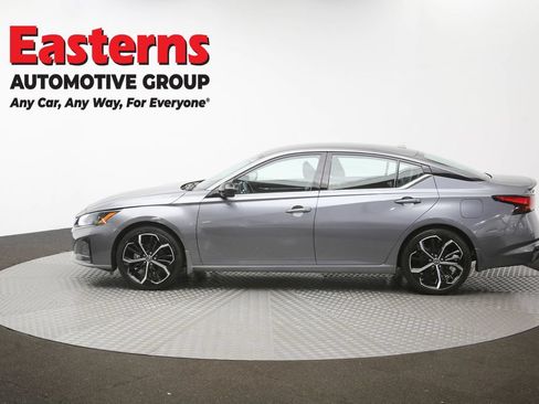 Used 2023 Nissan Altima 2.5 SR FWD image 59