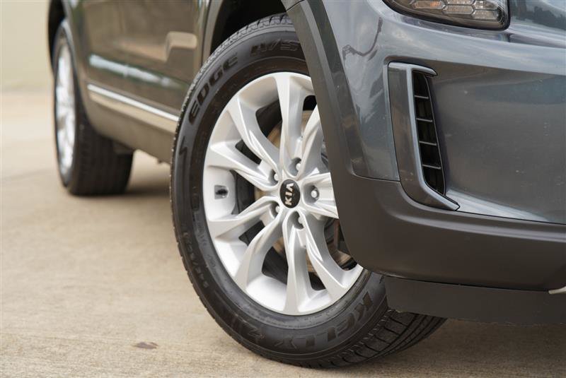 Used 2020 Kia Telluride LX AWD/4WD image 15