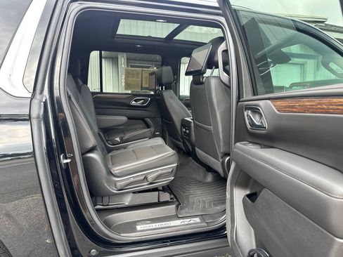 Used 2023 Chevrolet Suburban High Country w/ LPO, Illumination Package AWD/4WD image 22