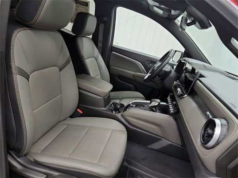 Used 2025 Chevrolet Colorado ZR2 image 36