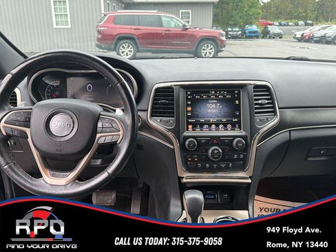 Used 2017 Jeep Grand Cherokee Limited AWD/4WD image 11