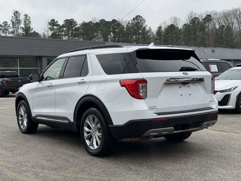 Used 2020 Ford Explorer XLT w/ Equipment Group 202A image 24