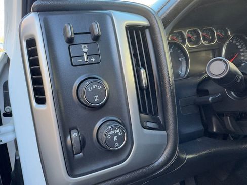 Used 2017 GMC Sierra 2500 SLT w/ Duramax Plus Package image 24