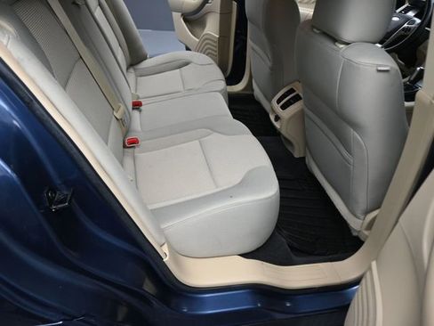 Used 2018 Ford Taurus SEL image 14