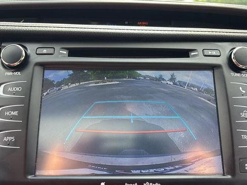 Used 2019 Toyota Highlander XLE AWD/4WD image 28