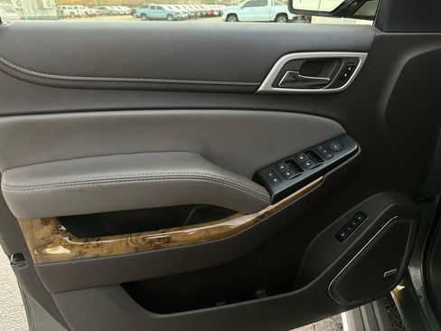 Used 2017 GMC Yukon Denali w/ Open Road Package image 12