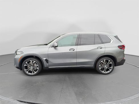 Certified 2024 BMW X5 sDrive40i RWD image 2