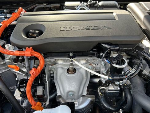 Used 2025 Honda Civic Sport image 31