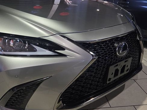 Used 2020 Lexus ES 350 F Sport w/ Accessory Package 2 FWD image 7