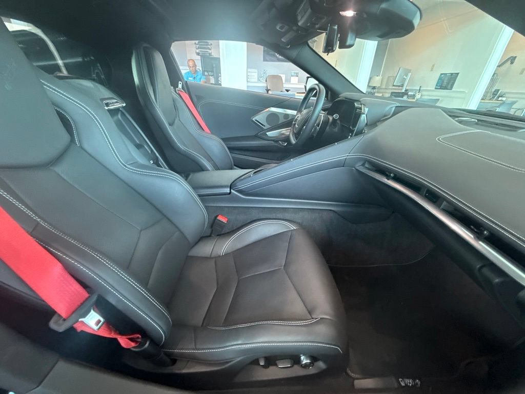 Used 2025 Chevrolet Corvette Stingray Preferred Cpe w/ Battery Protection Package RWD image 34
