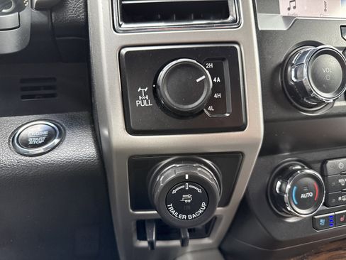 Used 2019 Ford F150 Lariat AWD/4WD image 24