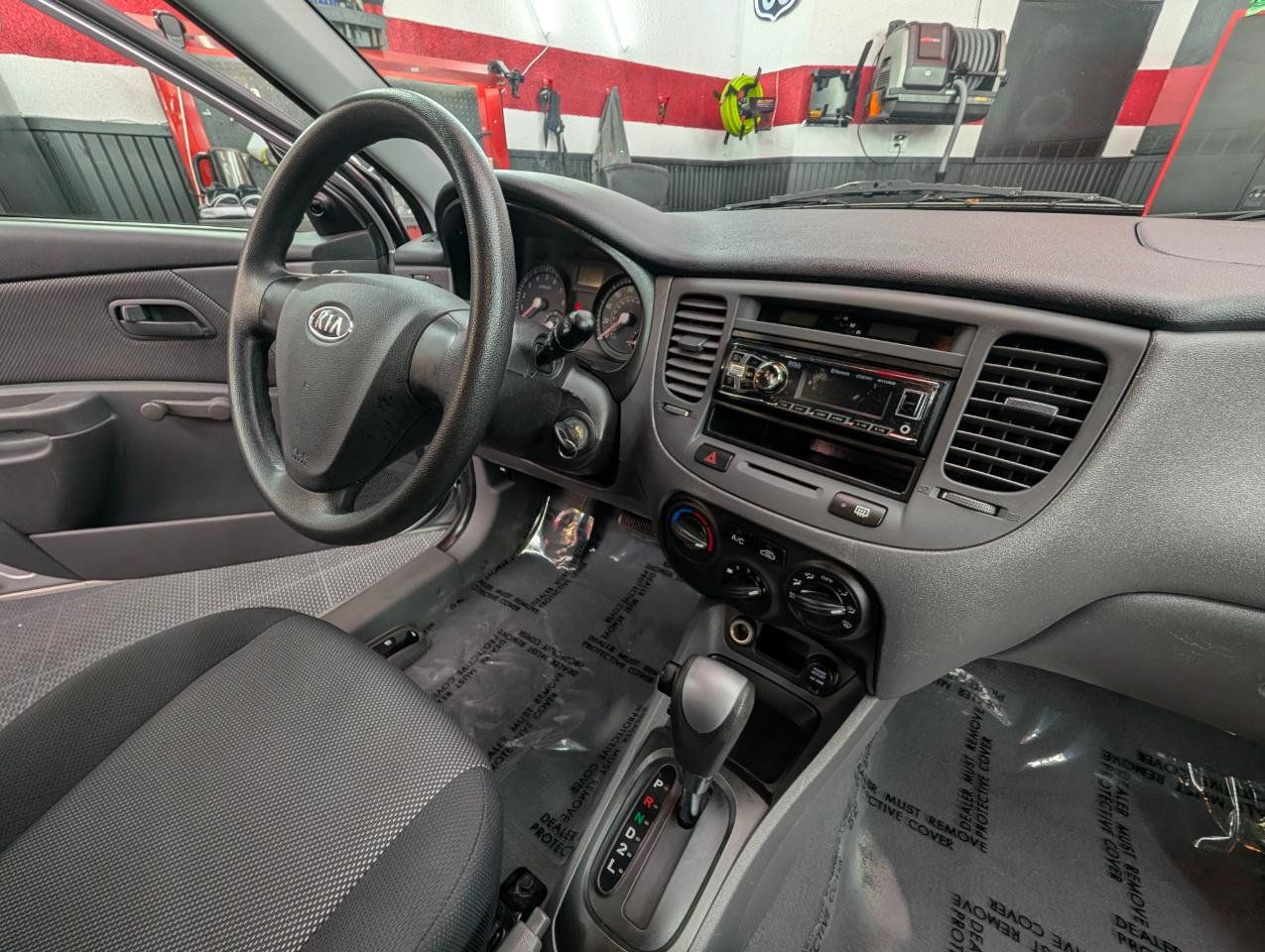 Used 2007 Kia Rio LX FWD image 12