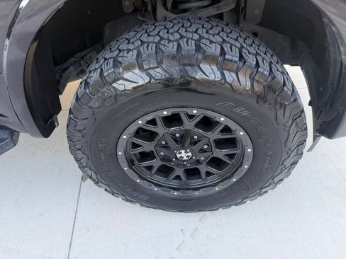 Used 2017 Ford F150 Lariat w/ Equipment Group 502A Luxury image 28