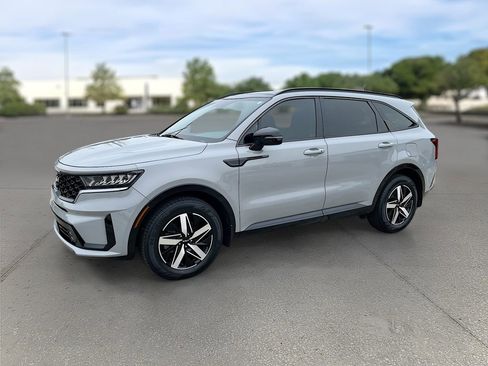 Certified 2022 Kia Sorento EX w/ Panoramic Sunroof Package image 32