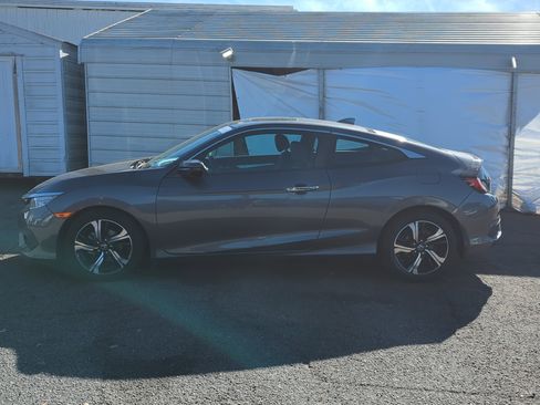 Used 2016 Honda Civic Touring image 8