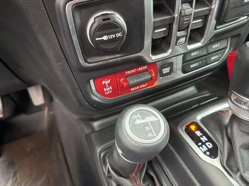 Used 2019 Jeep Wrangler Unlimited Rubicon AWD/4WD image 15