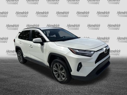 Used 2022 Toyota RAV4 XLE Premium AWD/4WD image 2