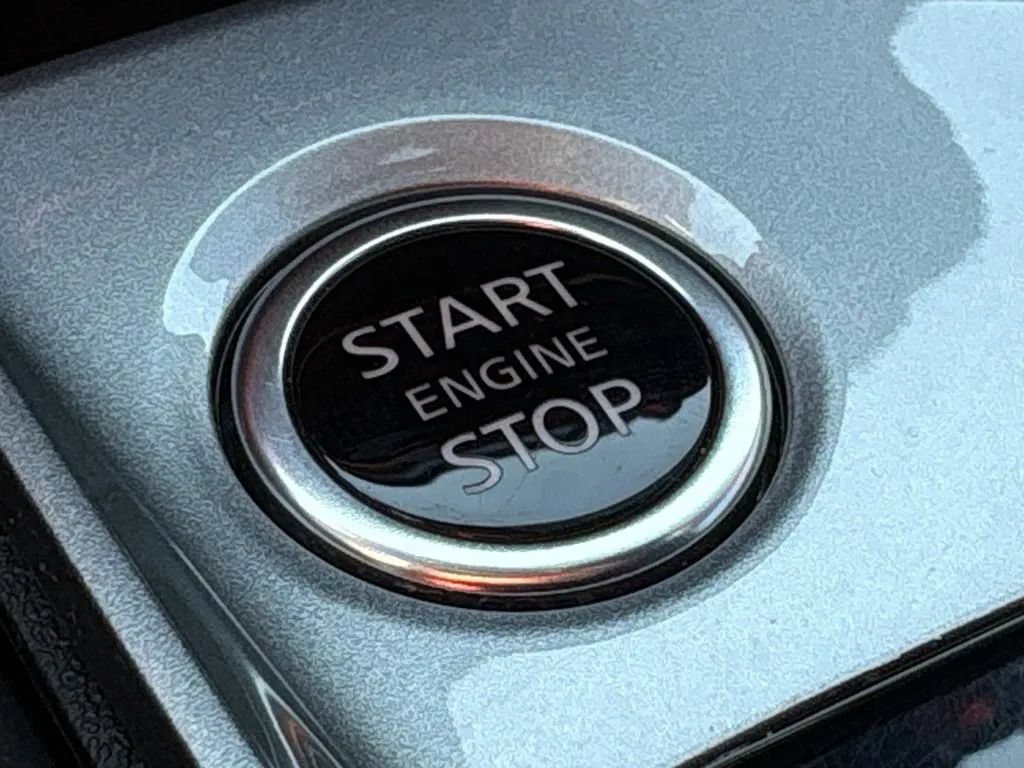 Used 2024 Nissan Altima 2.5 S FWD image 30