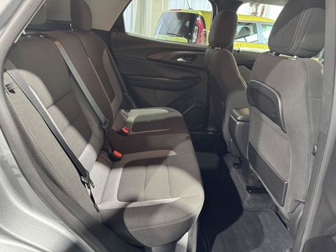 Used 2025 Chevrolet TrailBlazer LT FWD image 24