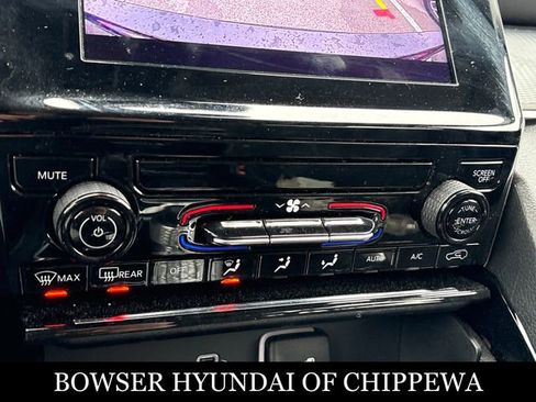Used 2023 Jeep Grand Cherokee L Laredo AWD/4WD image 15