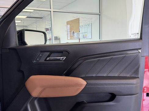 Certified 2023 GMC Canyon AT4 image 23