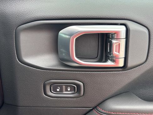 New 2026 Jeep Wrangler Unlimited Rubicon image 14