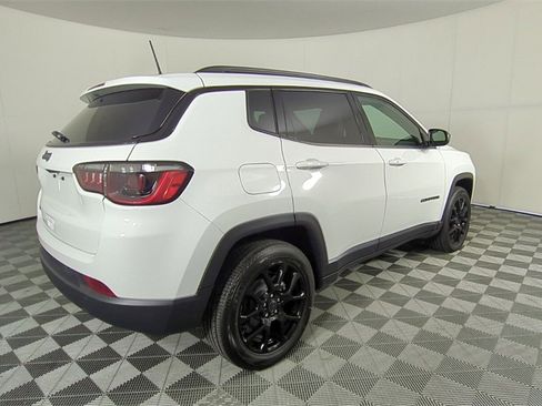 New 2026 Jeep Compass Latitude image 4