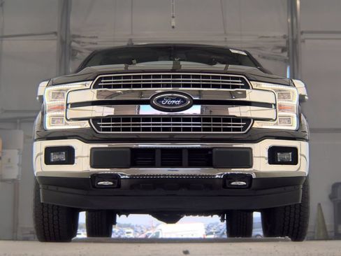 Used 2018 Ford F150 Lariat w/ Equipment Group 502A Luxury AWD/4WD image 4