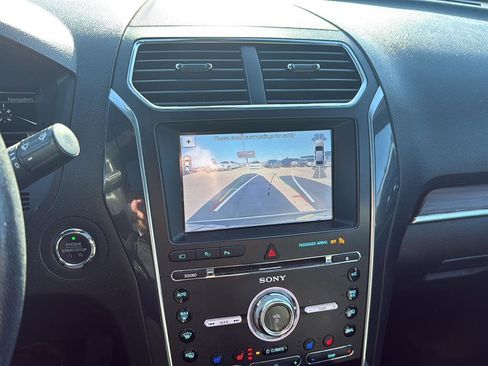 Used 2018 Ford Explorer Limited w/ Equipment Group 301A image 6