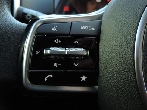 New 2025 Kia Sorento LX FWD image 22