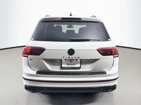 Used 2023 Volkswagen Tiguan SE R-Line FWD image 6