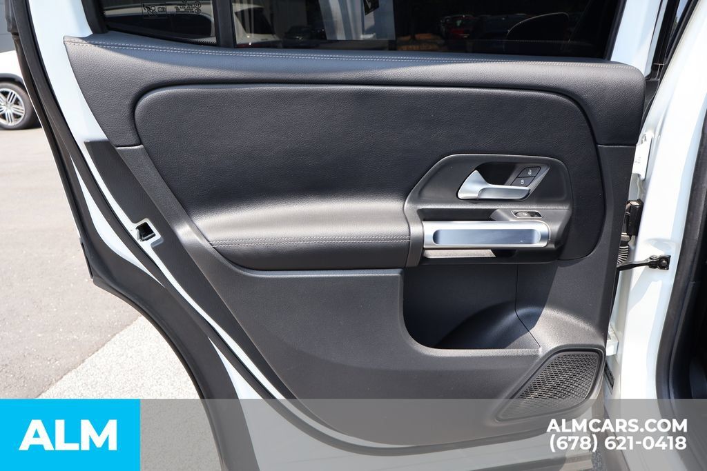 Used 2024 Mercedes-Benz GLB 250 image 21