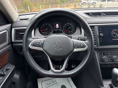 Used 2021 Volkswagen Atlas SE w/ Towing Package image 18