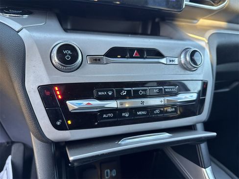 Used 2023 Ford Explorer XLT w/ Equipment Group 202A image 18