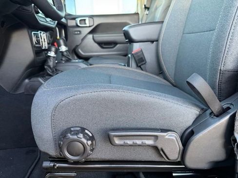 New 2026 Jeep Gladiator Sport AWD/4WD image 14